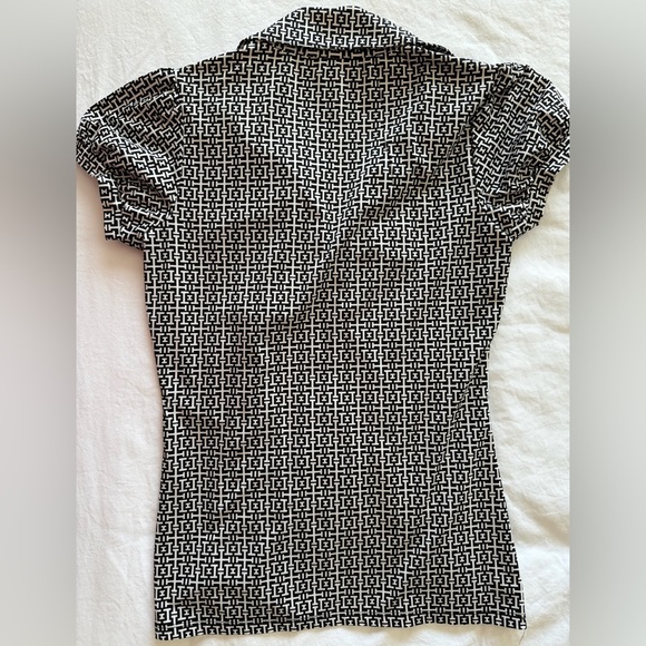 Black/White Collared Blouse - Picture 2 of 4